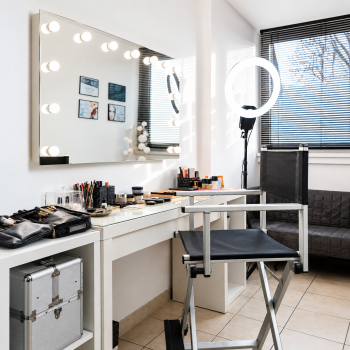 Lustro makeup do makijażu z żarówkami 90x60cm 11 żarówek