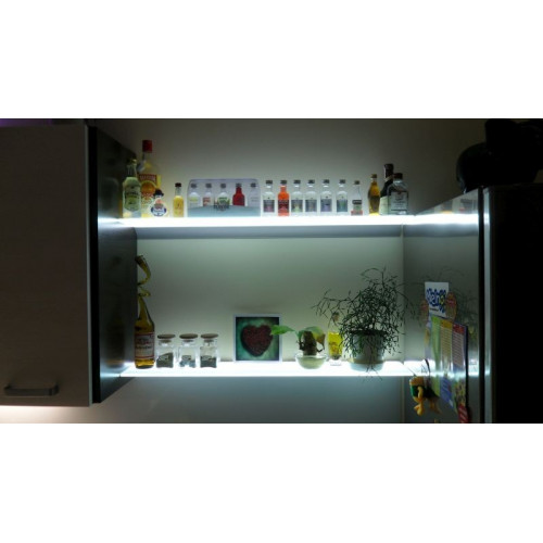 Półka szklana z podświetlaniem LED